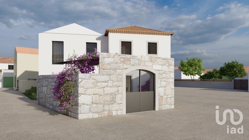 Maison de village T3 à Podentes de 181 m²