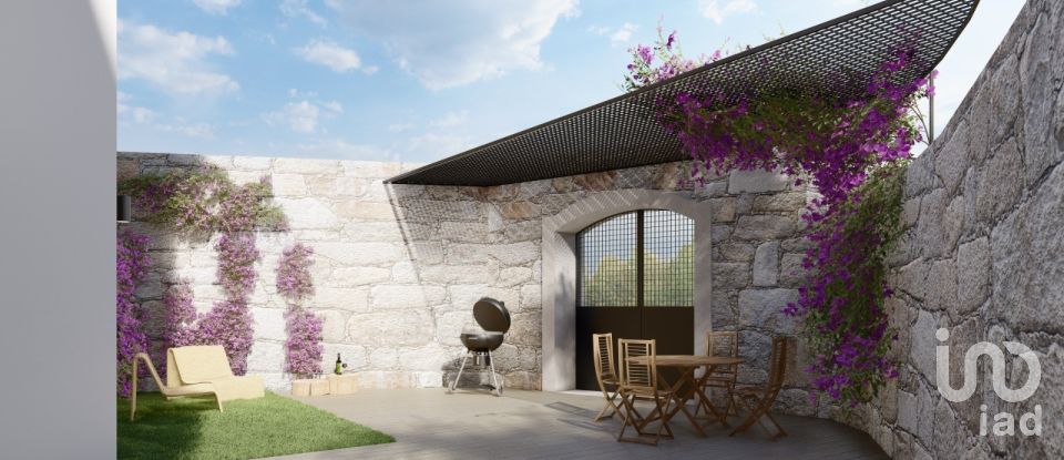 Maison de village T3 à Podentes de 181 m²