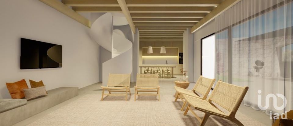 Maison de village T3 à Podentes de 181 m²