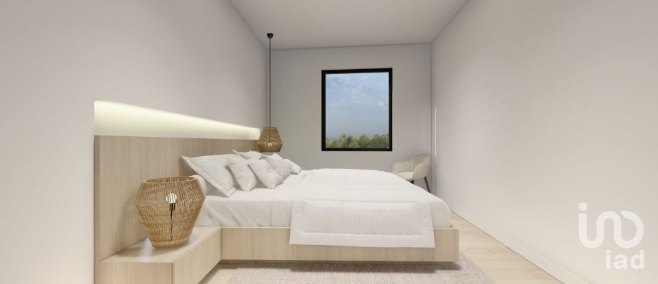 Maison de village T3 à Podentes de 181 m²