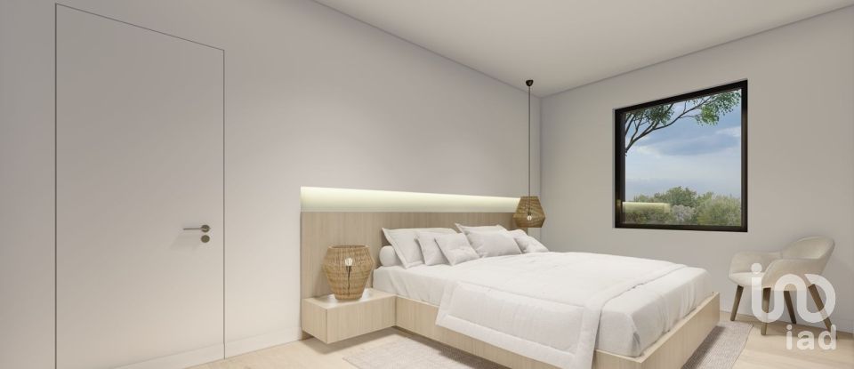 Maison de village T3 à Podentes de 181 m²