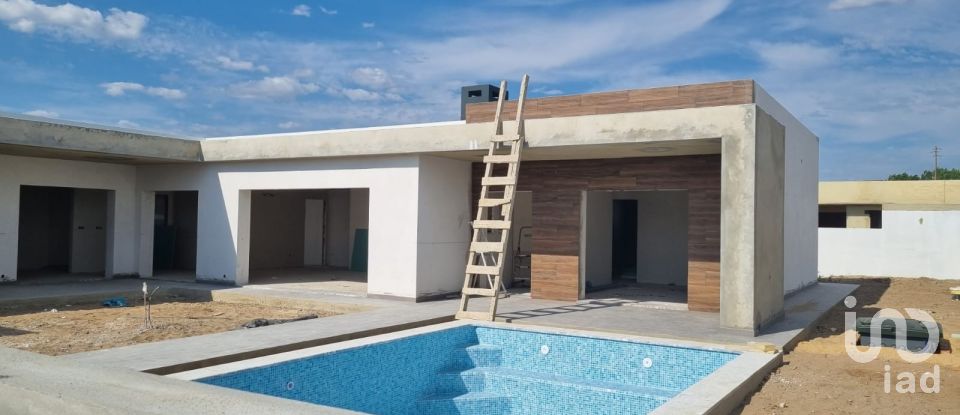 Casa / Villa T4 em Azeitão (São Lourenço e São Simão) de 211 m²
