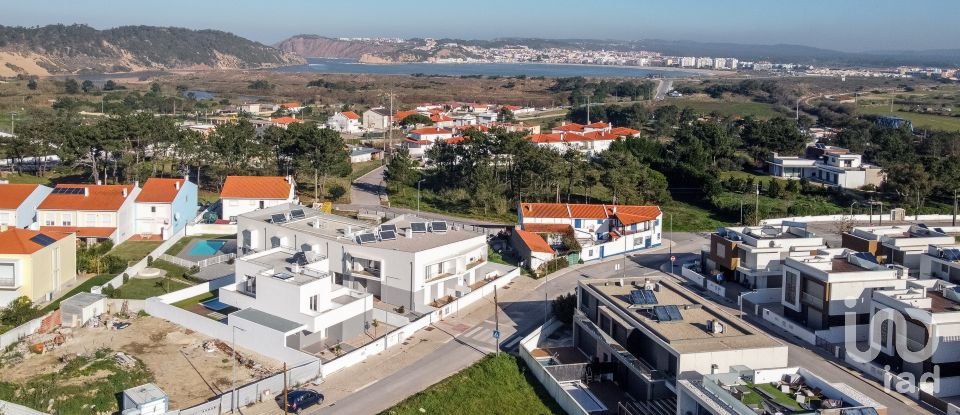 House T3 in Tornada e Salir do Porto of 210 m²