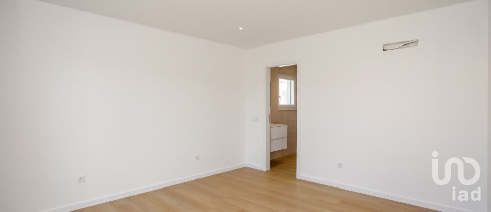 Maison T3 à Tornada e Salir do Porto de 210 m²