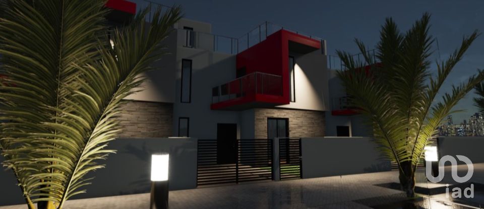 Casa / Villa T4 em Quelfes de 215 m²