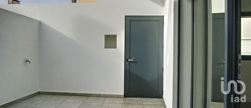 Apartment T3 in São Pedro da Cadeira of 99 m²