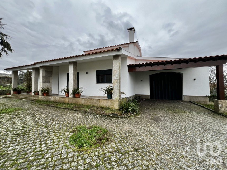 Gîte T4 à Oliveira de Frades, Souto de Lafões e Sejães de 284 m²