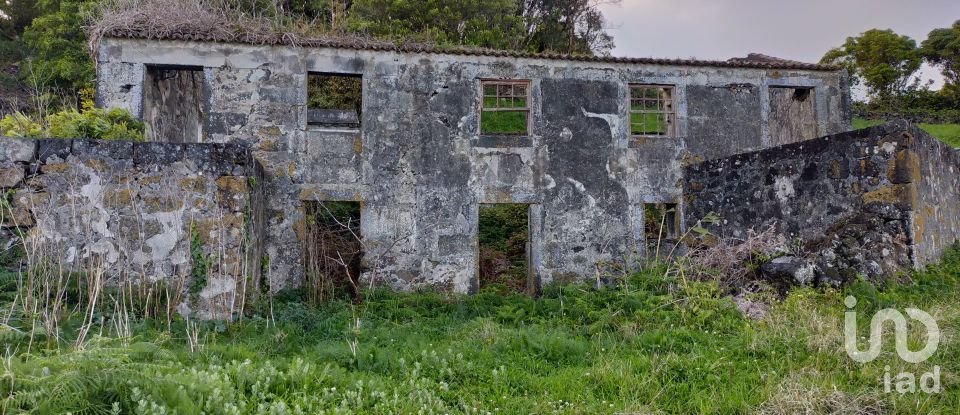 Maison rustique T3 à Piedade de 180 m²