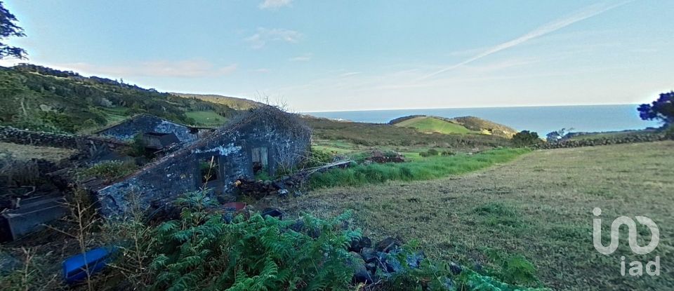 Maison rustique T3 à Piedade de 180 m²