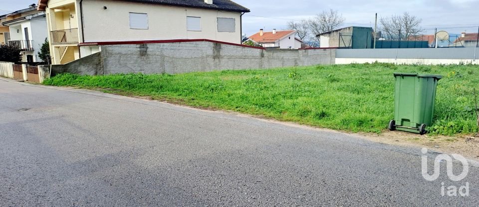 Terrain à Lousã e Vilarinho de 600 m²