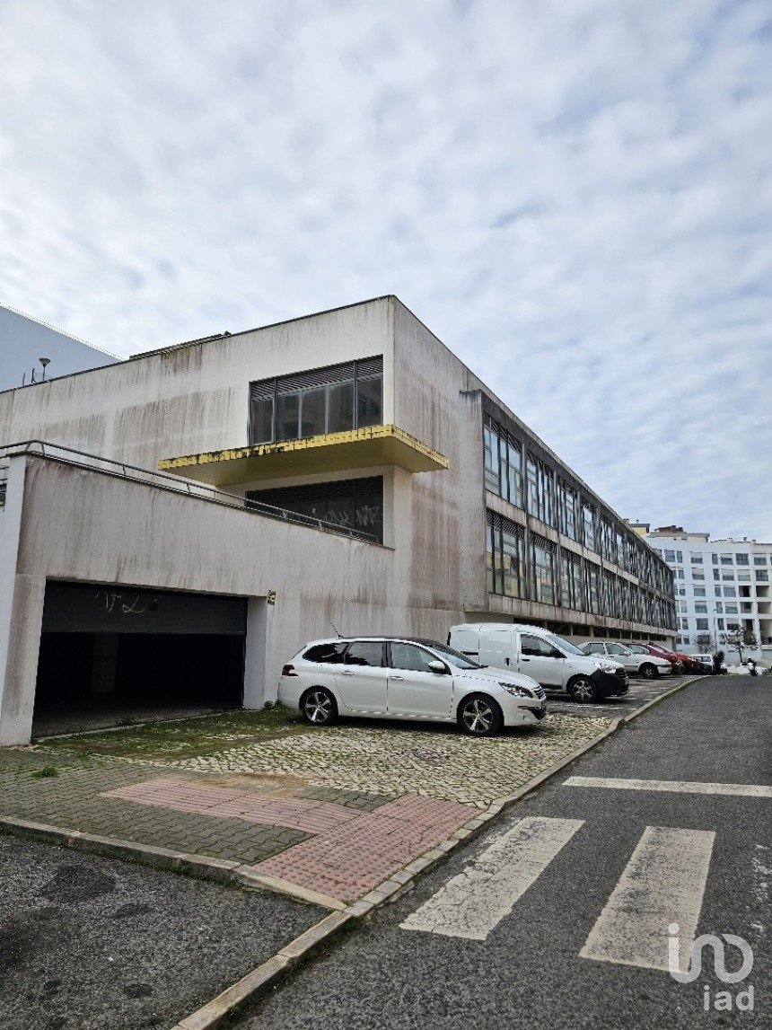 Immeuble à Rio de Mouro de 4 520 m²
