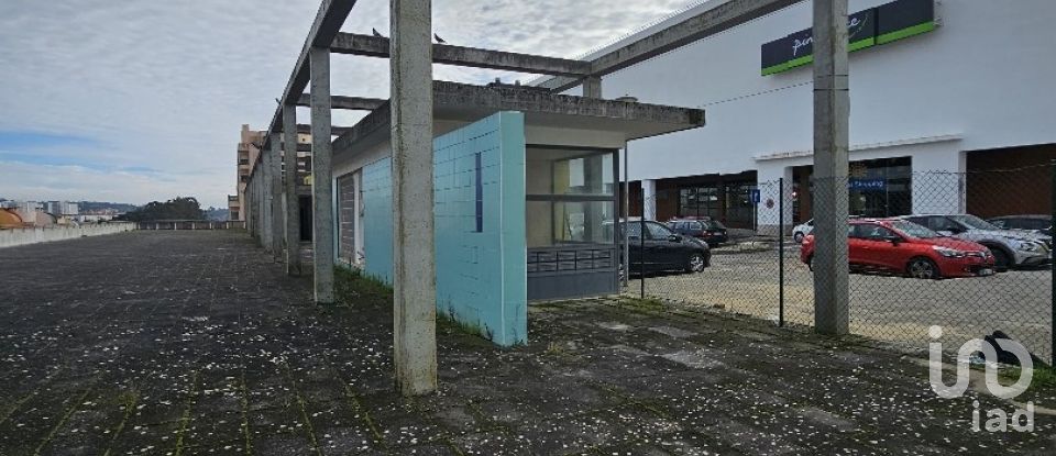 Building in Rio de Mouro of 4,520 m²