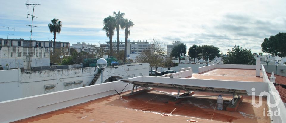 Moradia T3 em Quelfes de 51 m²