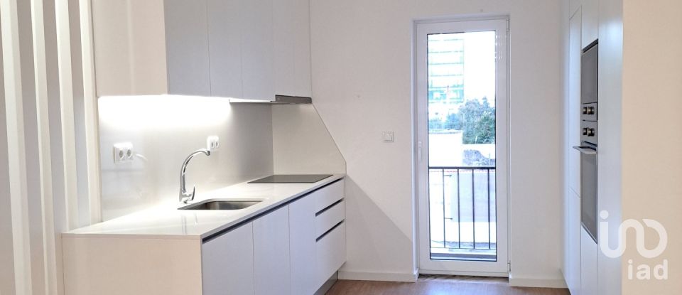 Apartamento T2 em Cedofeita, Santo Ildefonso, Sé, Miragaia, São Nicolau e Vitória de 92 m²