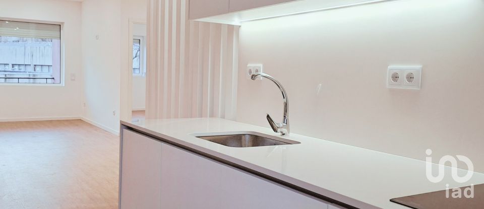 Apartamento T2 em Cedofeita, Santo Ildefonso, Sé, Miragaia, São Nicolau e Vitória de 92 m²