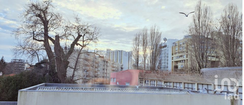 Apartamento T2 em Cedofeita, Santo Ildefonso, Sé, Miragaia, São Nicolau e Vitória de 92 m²