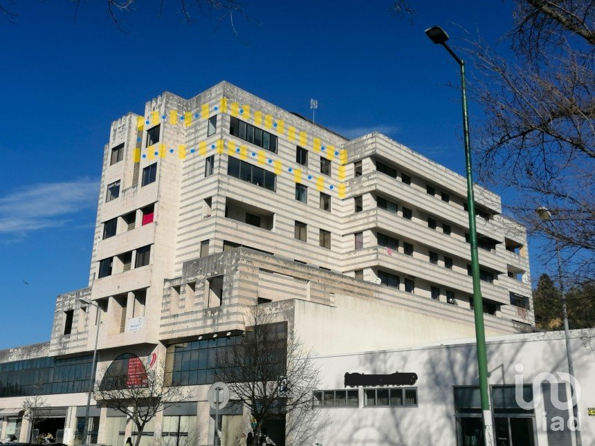 Apartamento T2 em Coimbra (Sé Nova, Santa Cruz, Almedina e São Bartolomeu) de 122 m²
