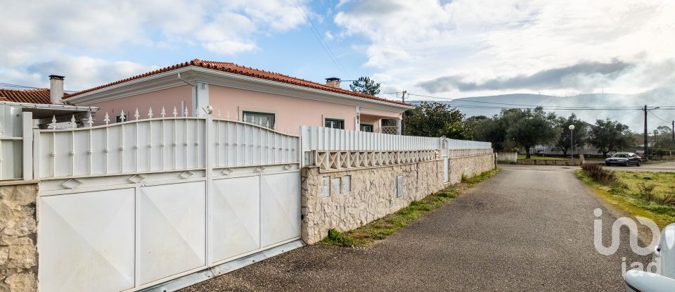 Maison traditionnelle T3 à Aljubarrota de 128 m²