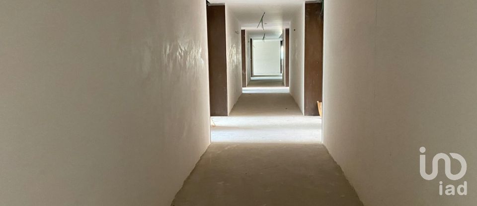 Boutique/Local commercial à Murça de 1 136 m²