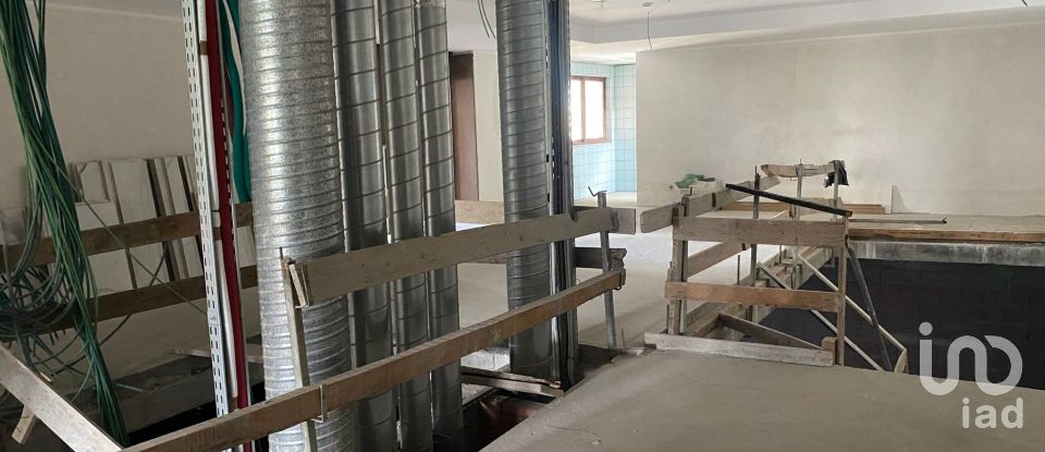 Boutique/Local commercial à Murça de 1 136 m²