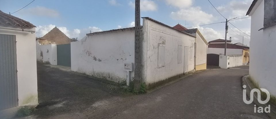 Maison de village T3 à Abitureiras de 460 m²