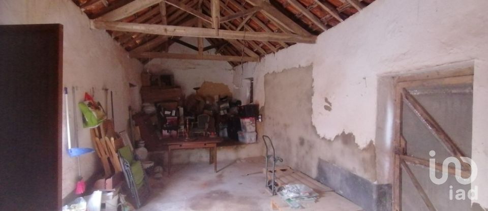 Maison de village T3 à Abitureiras de 460 m²