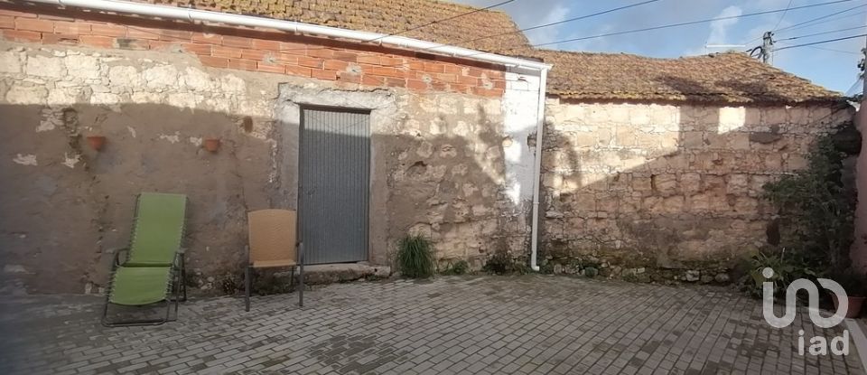 Maison de village T3 à Abitureiras de 460 m²