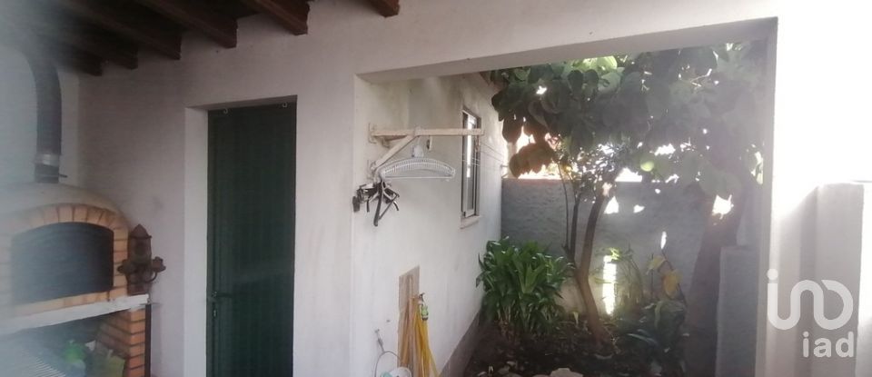 Maison de village T3 à Abitureiras de 460 m²