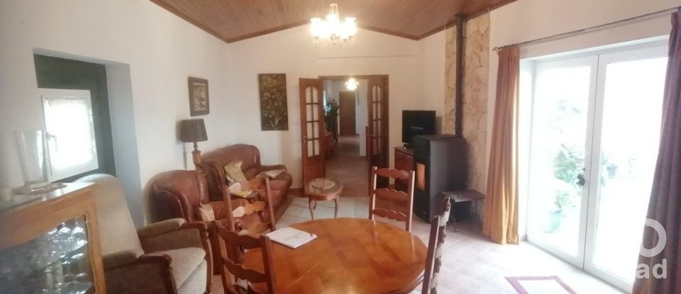 Maison de village T3 à Abitureiras de 460 m²