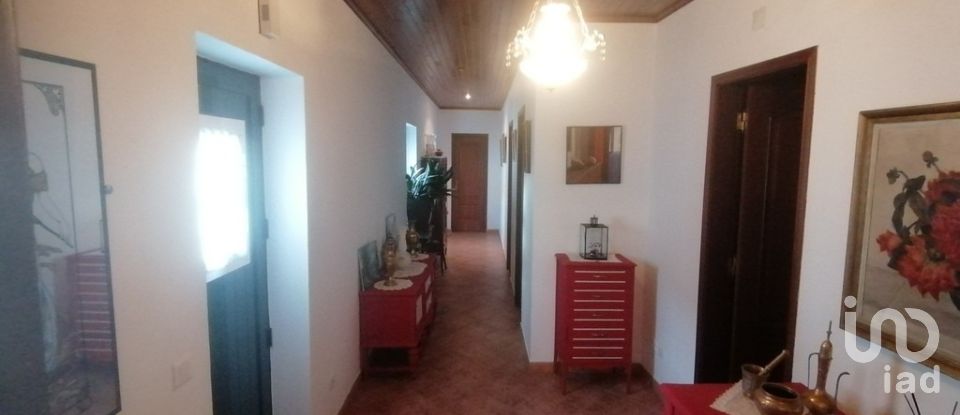 Maison de village T3 à Abitureiras de 460 m²