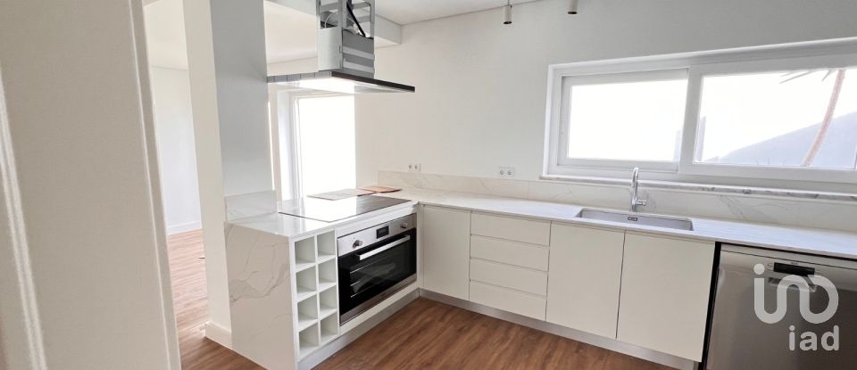 Maison T3 à Alcabideche de 250 m²