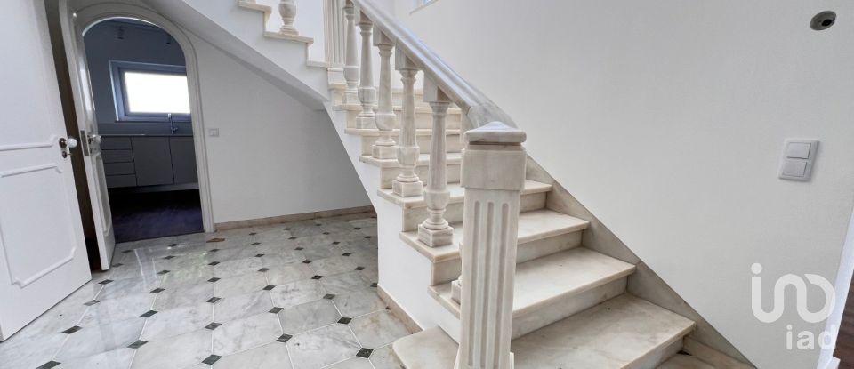 Maison T3 à Alcabideche de 250 m²