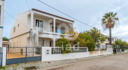 Maison traditionnelle T5 à Pechão de 133 m²
