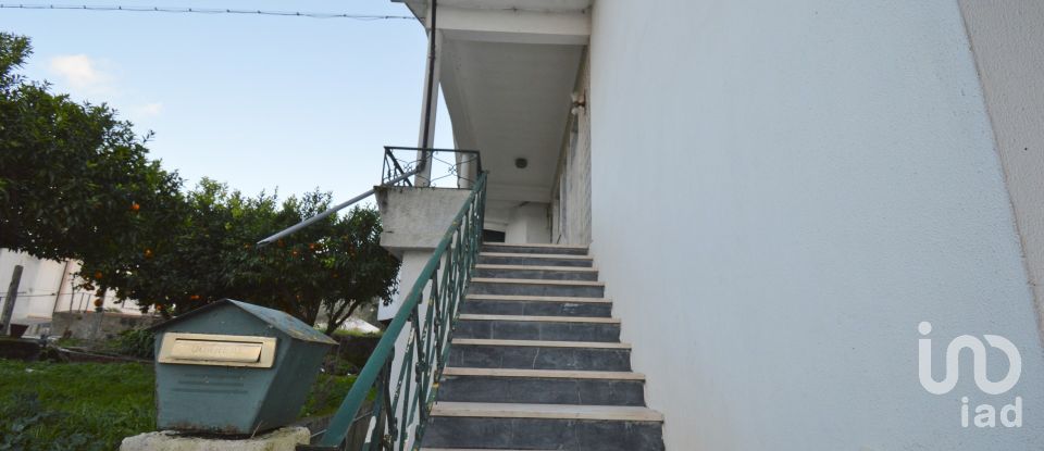 Maison traditionnelle T3 à Espinhal de 296 m²