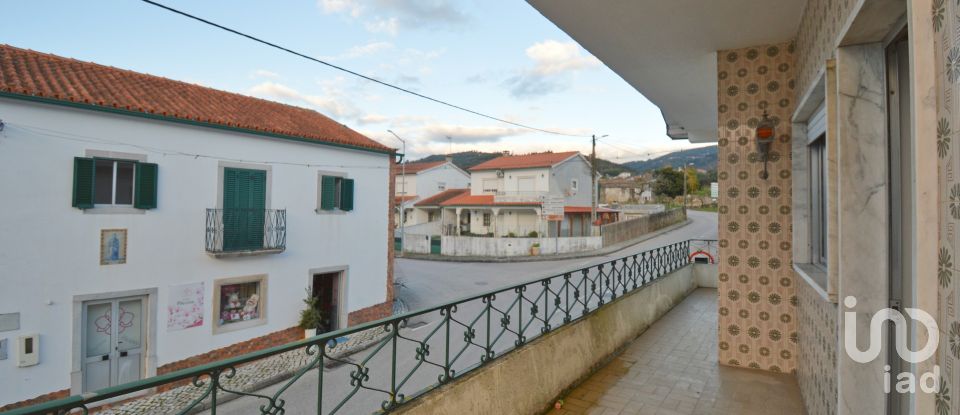 Maison traditionnelle T3 à Espinhal de 296 m²