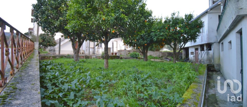 Maison traditionnelle T3 à Espinhal de 296 m²