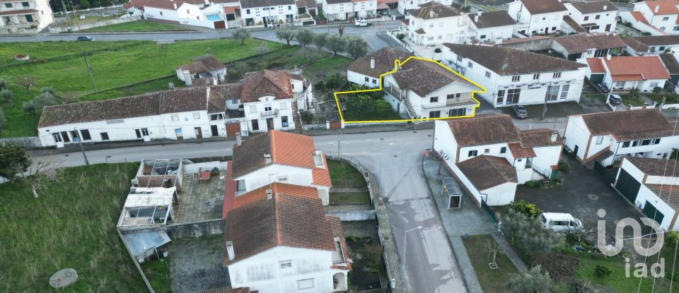 Maison traditionnelle T3 à Espinhal de 296 m²