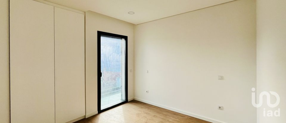 Habitação T4 em Eixo e Eirol de 191 m²