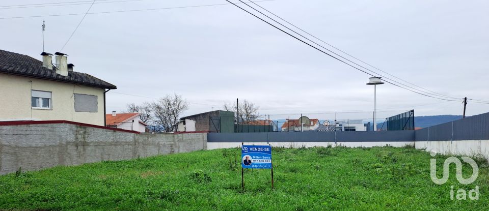 Terrain à Lousã e Vilarinho de 600 m²