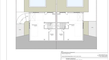 Terrain à Pontinha e Famões de 322 m²