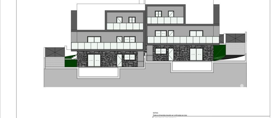 Terrain à Pontinha e Famões de 322 m²
