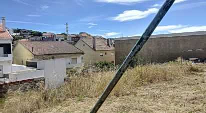 Terrain à Pontinha e Famões de 363 m²