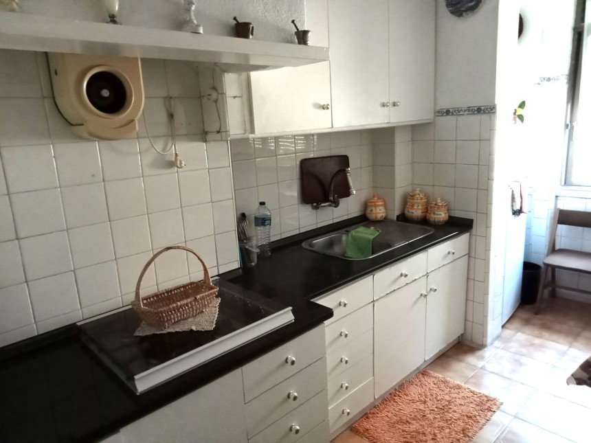 Apartment T3 in Benfica of 60 m²