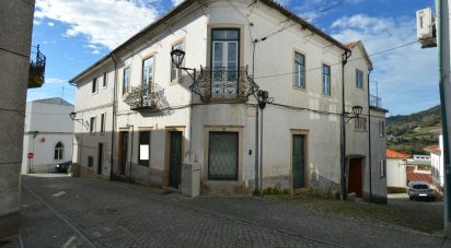 Maison traditionnelle T3 à São Miguel, Santa Eufémia e Rabaçal de 150 m²