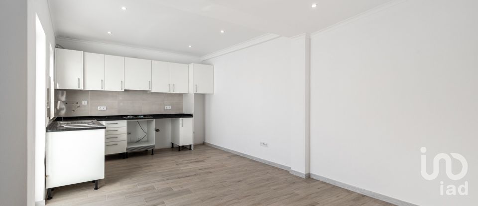 Traditional house T3 in Nazaré of 102 m²