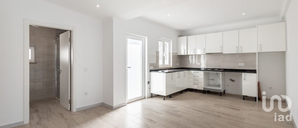 Traditional house T3 in Nazaré of 102 m²