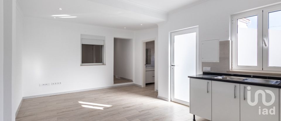 Traditional house T3 in Nazaré of 102 m²