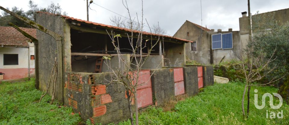 Casa de Campo T2 em Figueiró dos Vinhos e Bairradas de 145 m²