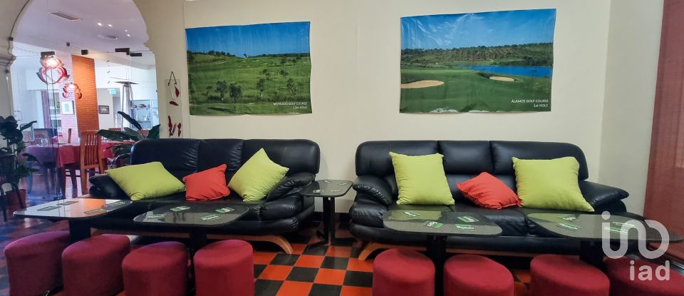 Restaurant in Quarteira of 284 m²