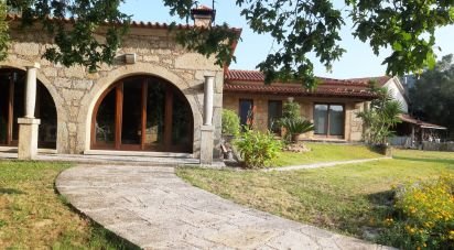 Casa / Villa T4 em Barroselas E Carvoeiro de 490 m²